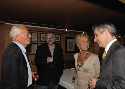 Pierre Mazeaud retrouve Benoît Heimermann, président de l’Association des écrivains sportifs et invité ès qualités : ce sont deux passionnés des grands sommets himalayens. Sans oublier Rosine Goddet et Christophe Penot, toujours fidèles au souvenir de Jacques Goddet.