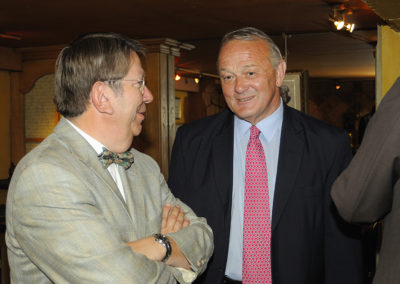 Retraite oblige, Jean-Marie Leblanc porte désormais le titre d’« ancien directeur du Tour de France ». Mais il lui revient, avec le même bonheur, d’accueillir Jacques Camus, président-directeur général de La République du Centre et président du jury de cette quatrième édition.