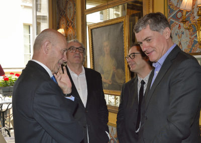 Dix années de Prix Jacques-Goddet pour Henri Montulet, rédacteur en chef de La France cycliste, six pour Laurent Lachaux, directeur commercial et marketing d’Amaury Sport Organisation. Ils échangent avec Pascal Lamy et Serge July, deux des invités de cette édition.