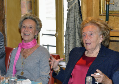 Deux amies fidèles, deux passionnées de la langue française. Rien ne manque pour que les jurés partagent, aux côtés de Rosine Goddet et de Bernadette Chirac, une édition exceptionnelle.