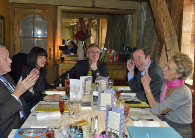 De ce côté de la table, c’est Rosine Goddet qui donne la mesure ! Sur les visages de Jean-Marie Leblanc, de Catherine Besançon, invitée ès qualités, de Christophe Penot et de Philippe Sudres, on peut lire autant d’étonnement que de jubilation.