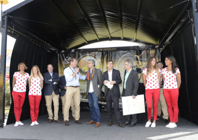 Et le vainqueur est… Au Touquet-Paris-Plage, le 8 juillet 2014, Christian Prudhomme, directeur du Tour de France, a appelé le célèbre Jean-Louis Le Touzet sur le podium pour qu’il reçoive le 10e Prix Jacques-Goddet.