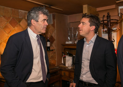 Éric Michoux, chef d’entreprise et maire d’Épervans, invité ès qualités d’une édition qui fait large place aux représentants du territoire. L’occasion d’un premier échange stylistique avec Jérôme Arnaud.