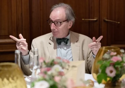 Le président Jean-Luc Marion arbitre et chef d’orchestre. Il a le souci de redistribuer la parole avant le premier vote.